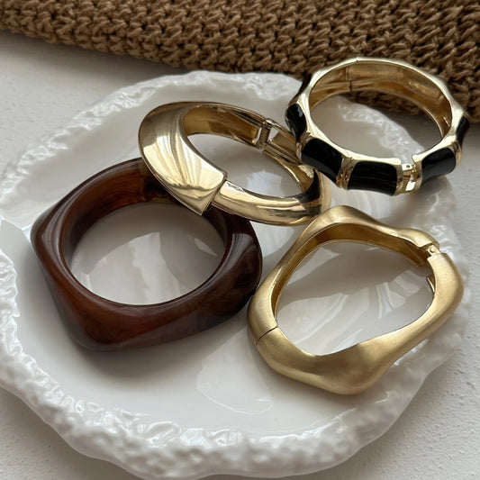 Sb28deab8dc88456bbef38460a83aa63fM